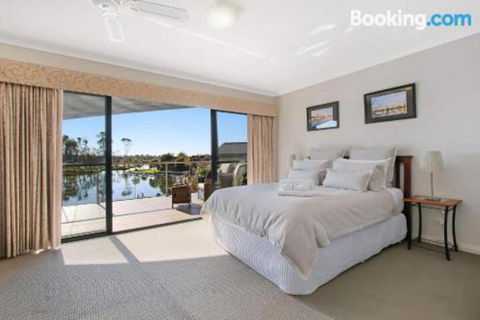 Cypress Townhouse 23 Suite - Rent Accommodation 6