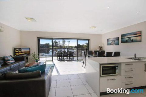 Cypress Townhouse 23 Suite - Rent Accommodation 1