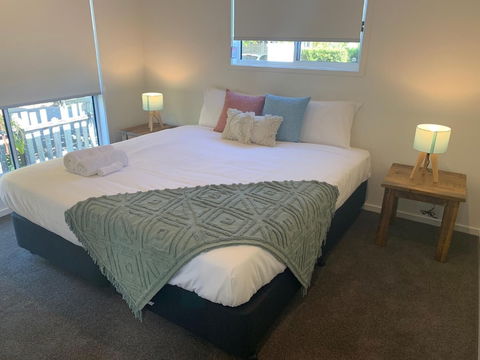 Harveys Beach House - Rent Accommodation 4