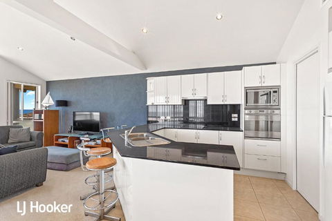 Absolute Waterfront At Anna Bay - Rent Accommodation 1