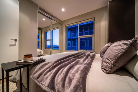 Above The Square On Hindmarsh Pool Gym Carpark - Rent Accommodation 4