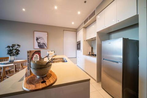 Above The Square On Hindmarsh Pool Gym Carpark - Rent Accommodation 2