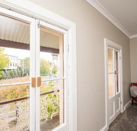 Heritage Bowen Terrace 3 Bed 2 Bath Walk to CBD - Rent Accommodation