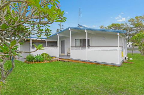 Frangipani Cottage - Rent Accommodation 4
