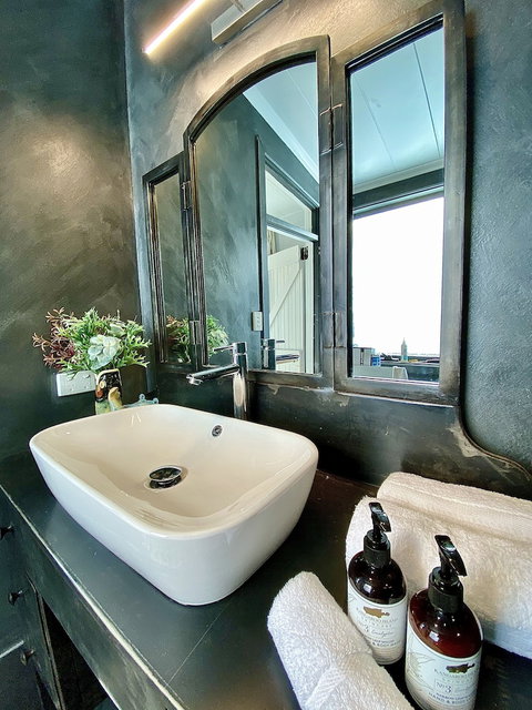 LifeTime Private Retreats - Rent Accommodation 6