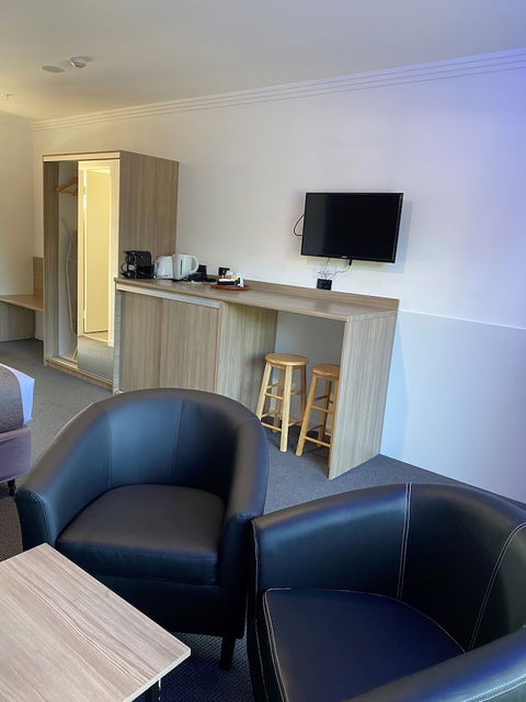 Huskisson Beach Motel - Rent Accommodation 1