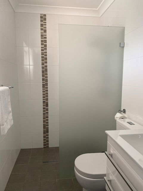 Huskisson Beach Motel - Rent Accommodation 4