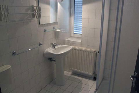 Blackboy Tree Motel - Rent Accommodation 2