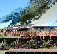 Five 3 Five - The Beachside Barracks - Rent Accommodation
