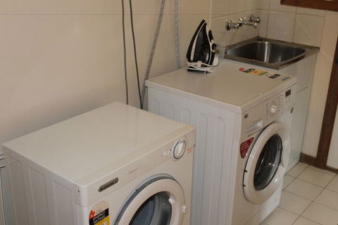 Australian Home Away At Doncaster Andersons Creek 2 - Rent Accommodation 7