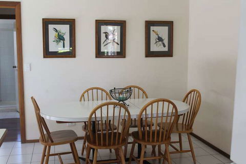 Australian Home Away At Doncaster Andersons Creek 2 - Rent Accommodation 2
