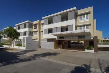 Chancellor Lakeside - Rent Accommodation 1
