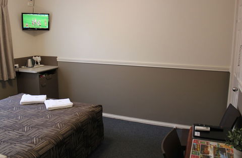 City Motor Inn Toowoomba - Rent Accommodation 3