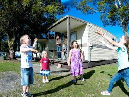 Aukaka Caravan Park - Rent Accommodation 0