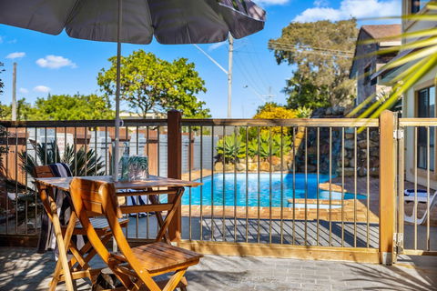 Ocean Park Motel - Rent Accommodation 2