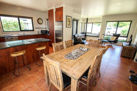Avignon In Bright - Rent Accommodation 2