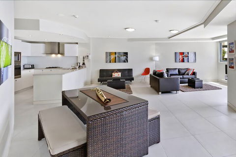 Coast Luxury Apartments 3 - Rent Accommodation 5