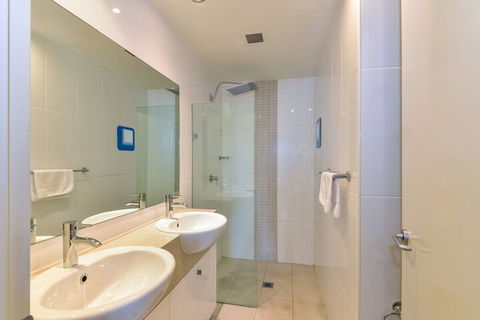 Coast Luxury Apartment 32 - Rent Accommodation 5
