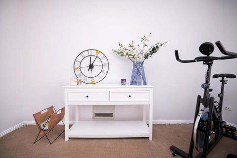 Central March 2 Bed Walk Everywhere - Rent Accommodation 3