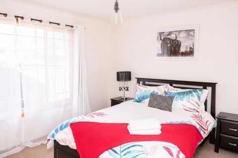 Central March 2 Bed Walk Everywhere - Rent Accommodation 6
