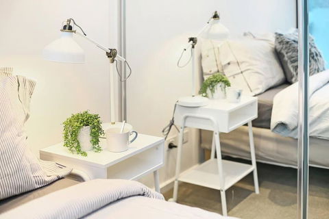 A Modern & Central Apt With Beautiful City Views - Rent Accommodation 4