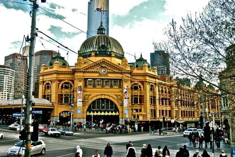 A Comfy & Central 2BR Apt Near Flinders Station - Rent Accommodation 4