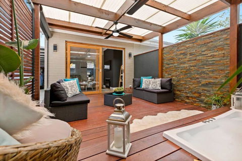 AMORE A Tranquil Retreat With Couples Spa - Rent Accommodation 1