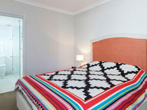 Across The Road From The Beach! - Rent Accommodation 1