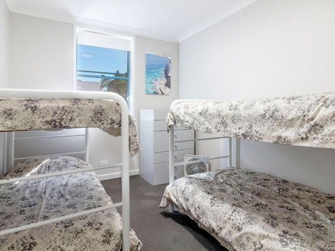 Across The Road From The Beach! - Rent Accommodation 2