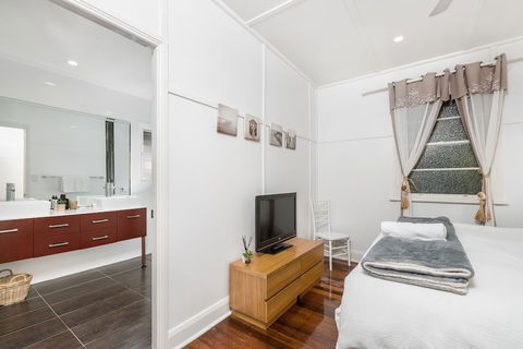 A PERFECT STAY - Aaloka Bay - Rent Accommodation 6