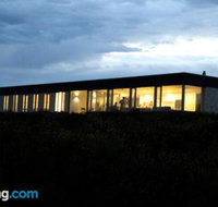 DEstrees Bay Beach House - Rent Accommodation