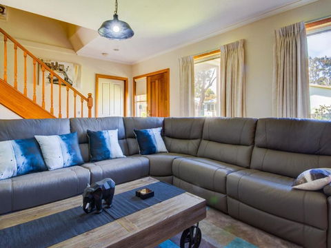Albert Park - Rent Accommodation 2