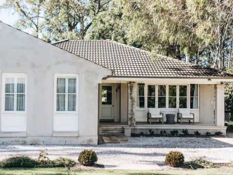 KIRRIEMUIR Burradoo Southern Highlands 4pm Check Out Sunday - Rent Accommodation 0