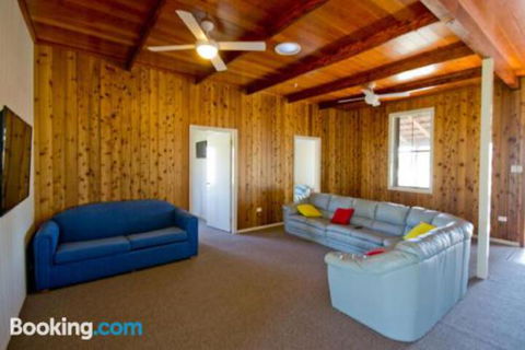 Cottage On River - Rent Accommodation 3