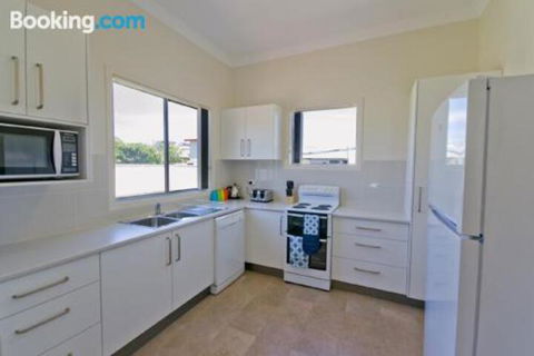 Cottage On River - Rent Accommodation 4