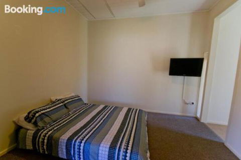 Cottage On River - Rent Accommodation 2