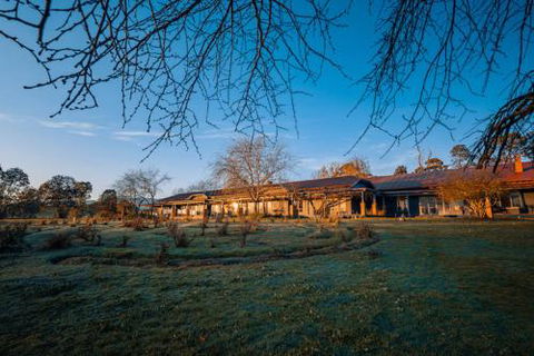 Acheron Valley Lakefront Cottages - Rent Accommodation 2