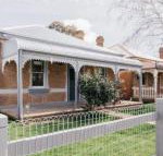 Dimby Cottage Beautifully Restored Heritage Home - Rent Accommodation