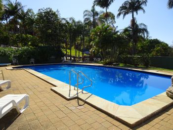 #22 Korora Palms 1 Bedroom Bure - Rent Accommodation 2
