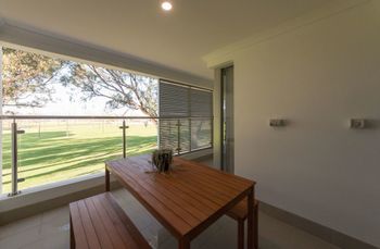 Lakeview Suite 06 - Rent Accommodation 4