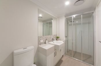 Lakeview Suite 06 - Rent Accommodation 1