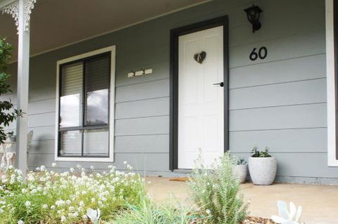 Charlottes Honor River & Golf Cottage - Rent Accommodation 2