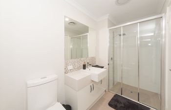 Lakeview Apartment Suite 16 - Rent Accommodation 4