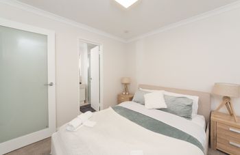 Lakeview Apartment Suite 16 - Rent Accommodation 1