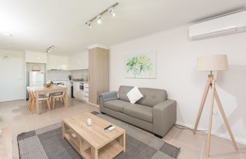 Lakeview Apartment Suite 16 - Rent Accommodation 2