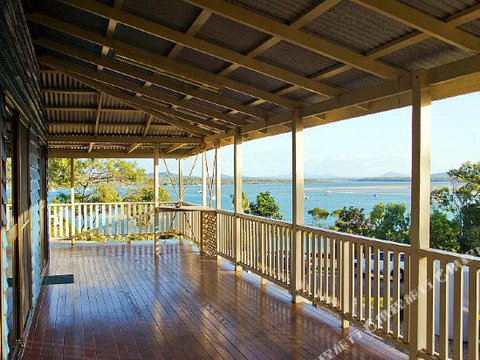 1770 Beach Accommodation Elliot Lodge - Rent Accommodation 2