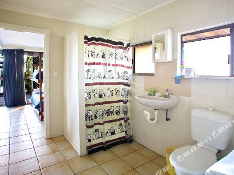 1770 Beach Accommodation Elliot Lodge - Rent Accommodation 1