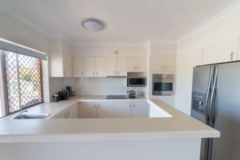 1 Bedroom Gold Coast Beachside Apt W AC + Parking - Rent Accommodation 1