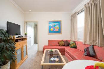 The Executive B & B - Rent Accommodation 0