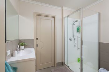 The Executive B & B - Rent Accommodation 6